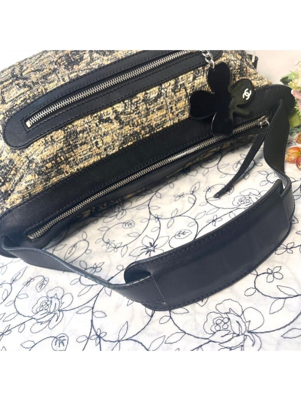 ★SOLD★ Chanel Canvas Icon Clover Wallet - Picture 9 of 11